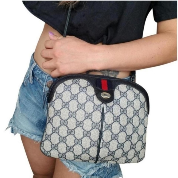 Gucci Handbags - Authentic Vintage Gucci GG Monogram Ophidia Clutch
